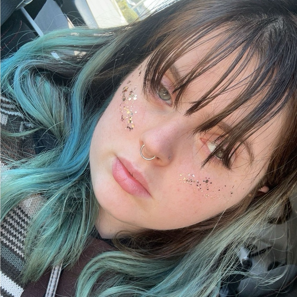 Meet your Posher, Juliana